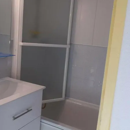 Apartment 4 Pers. Au Pied Des Pistes Avec Balcon - - Fr-1-602-7
